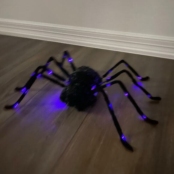 Halloween Black LED Spider 21in Large Haunted House Prop Creepy Lawn Decor New - Picture 3 of 7